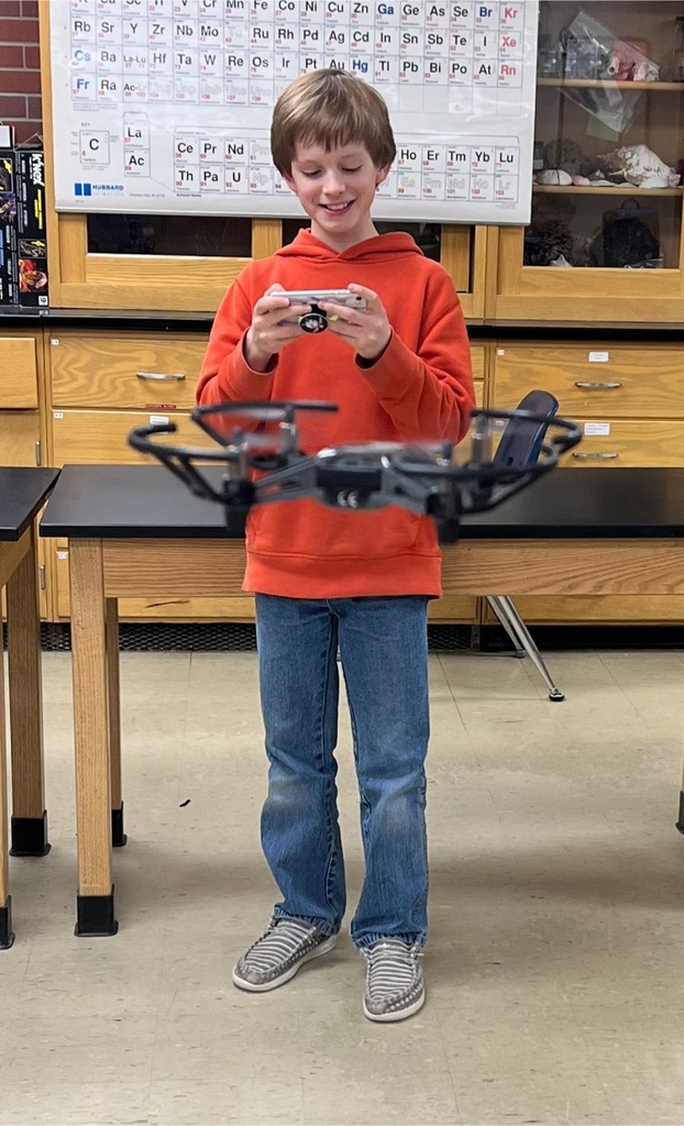 KPS Jr High Stem Class learned about drones! we are grateful for the STEM grant  